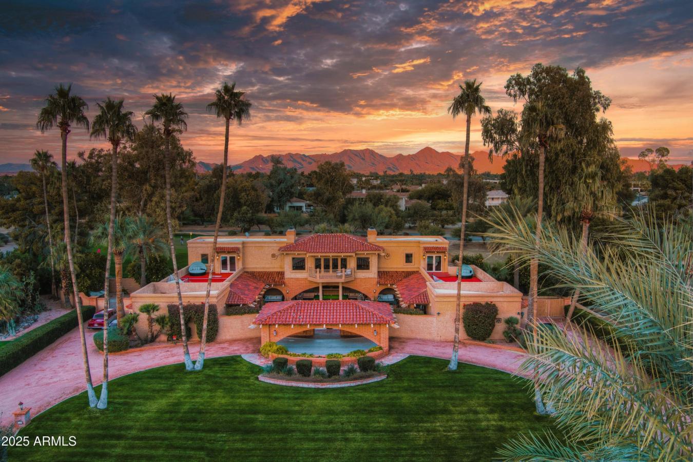 Paradise Valley, Maricopa, 85253, United States, 5 Bedrooms Bedrooms, ,4 BathroomsBathrooms,Residential,For Sale,1954247