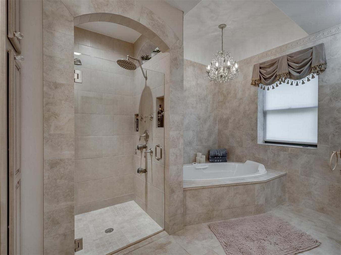 Oklahoma City, Oklahoma, 73118, United States, 5 Bedrooms Bedrooms, ,4 BathroomsBathrooms,Residential,For Sale,2001310