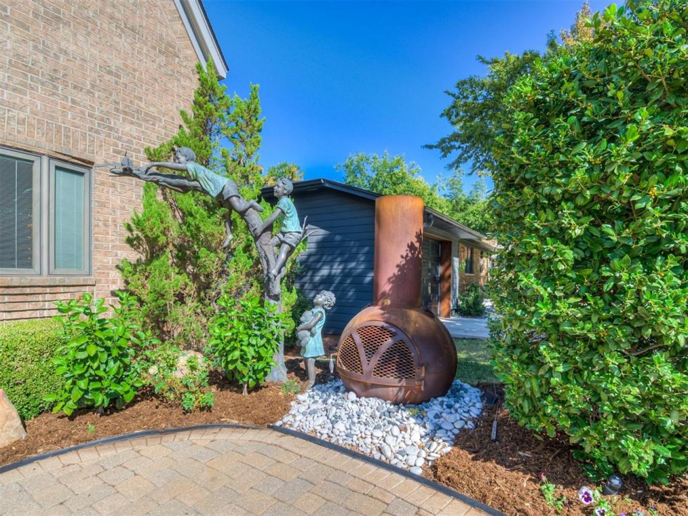 Oklahoma City, Oklahoma, 73118, United States, 5 Bedrooms Bedrooms, ,4 BathroomsBathrooms,Residential,For Sale,2001310