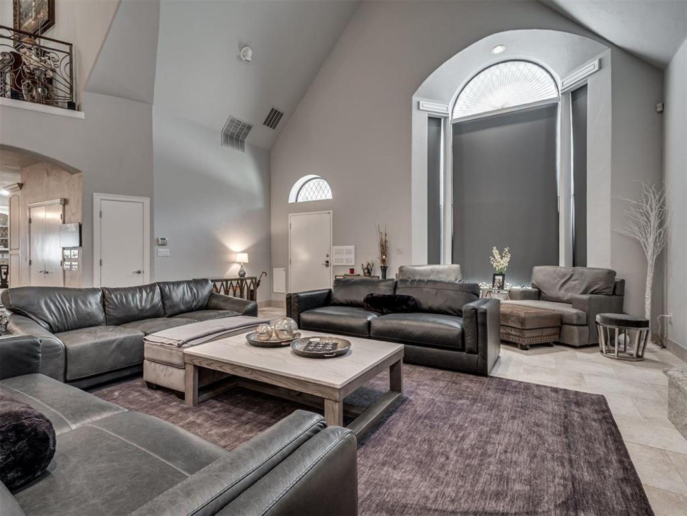 Oklahoma City, Oklahoma, 73118, United States, 5 Bedrooms Bedrooms, ,4 BathroomsBathrooms,Residential,For Sale,2001310