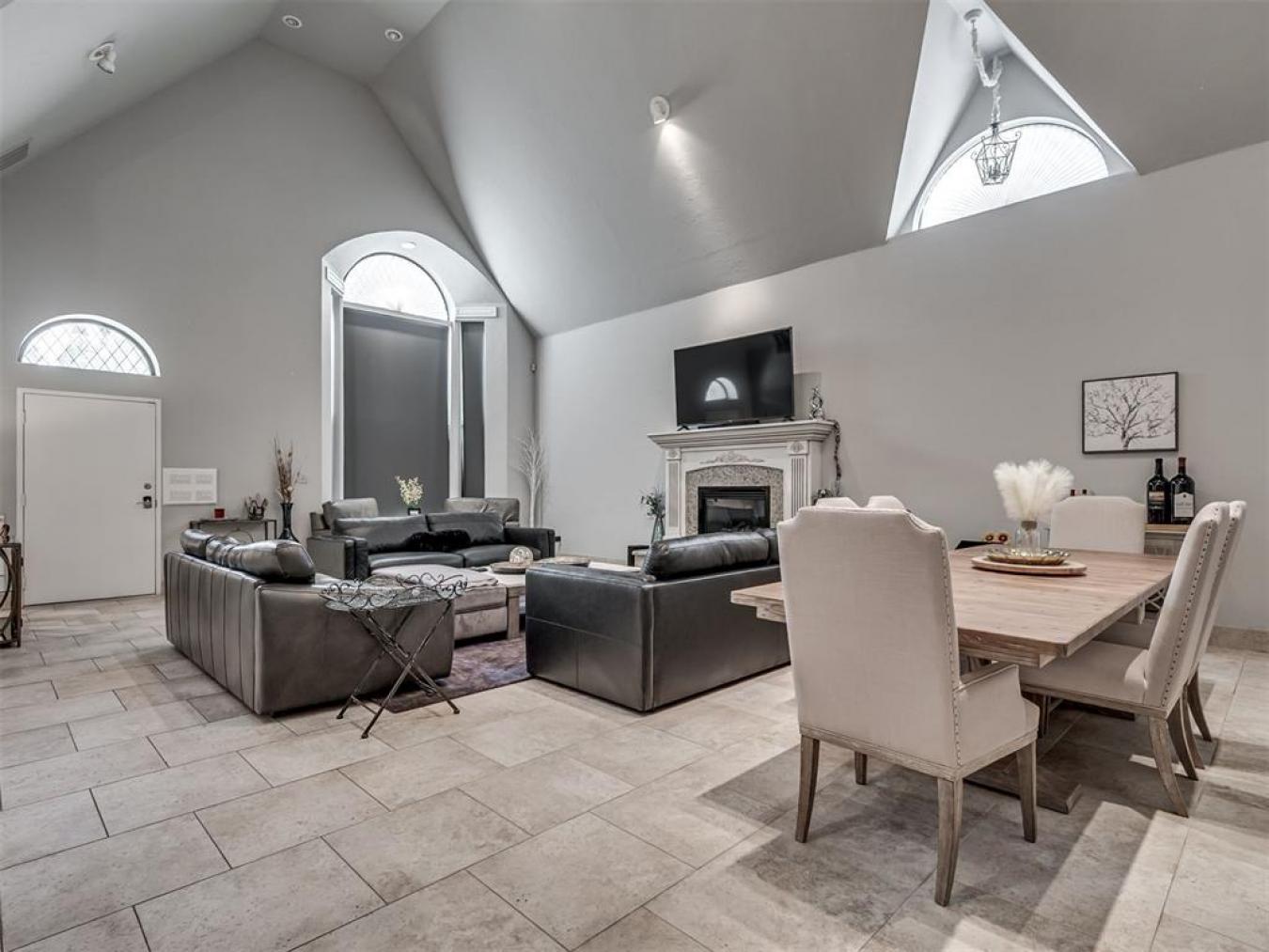 Oklahoma City, Oklahoma, 73118, United States, 5 Bedrooms Bedrooms, ,4 BathroomsBathrooms,Residential,For Sale,2001310