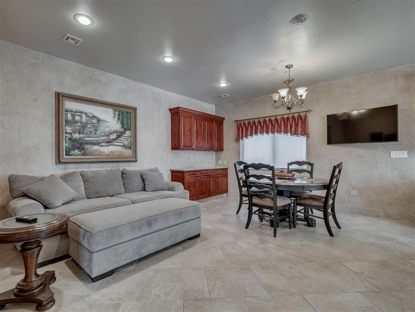 Oklahoma City, Oklahoma, 73118, United States, 5 Bedrooms Bedrooms, ,4 BathroomsBathrooms,Residential,For Sale,2001310