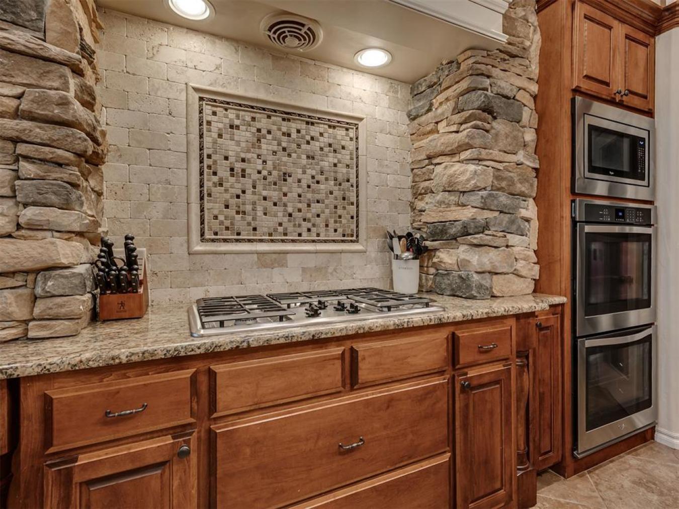 Edmond, Oklahoma, 73012, United States, 4 Bedrooms Bedrooms, ,3 BathroomsBathrooms,Residential,For Sale,1954343