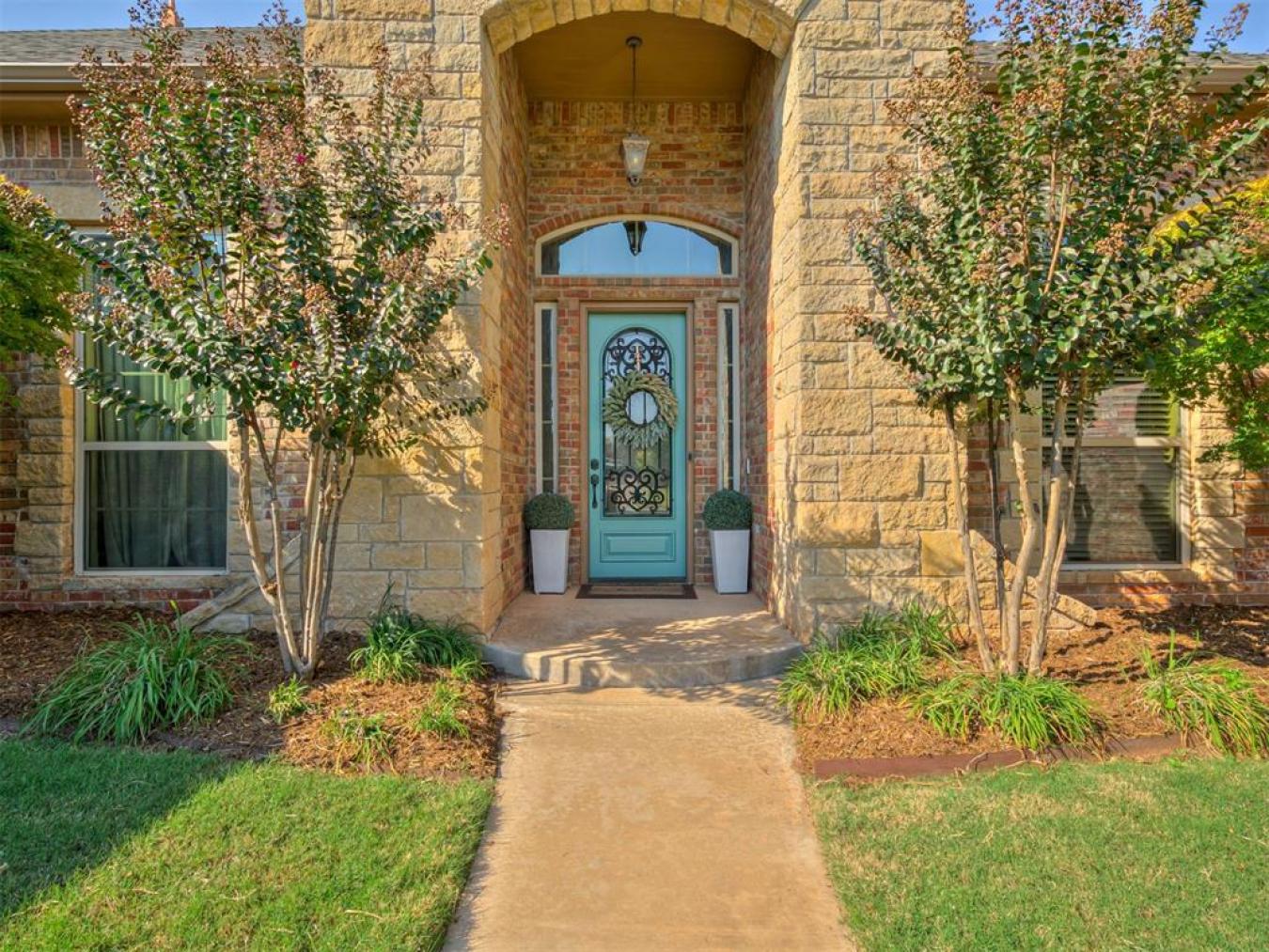 Edmond, Oklahoma, 73012, United States, 4 Bedrooms Bedrooms, ,3 BathroomsBathrooms,Residential,For Sale,1954343