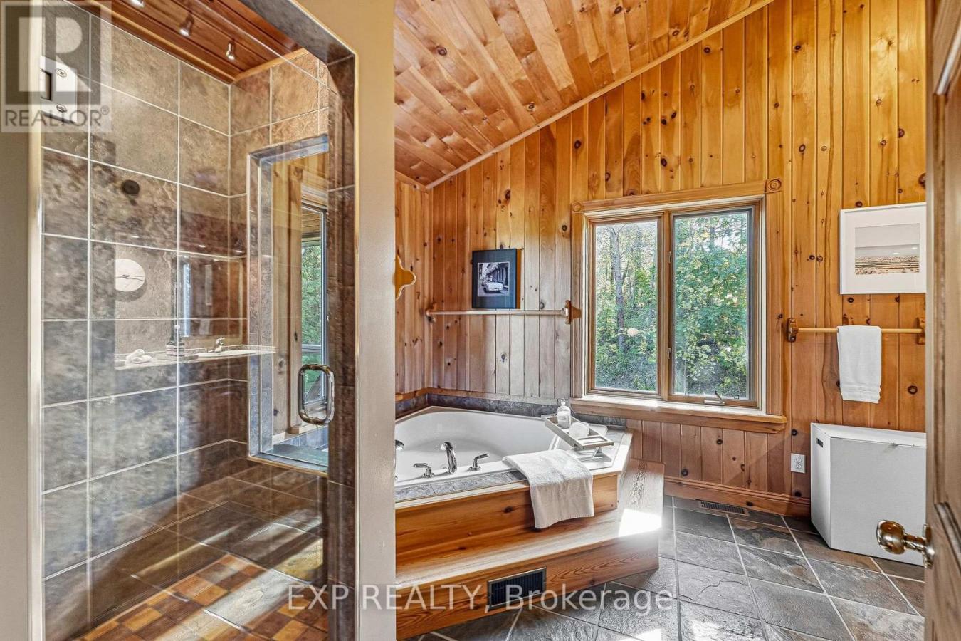 Hamilton Township, ON, K0K1C0, Canada, 4 Bedrooms Bedrooms, ,4 BathroomsBathrooms,Residential,For Sale,1954481