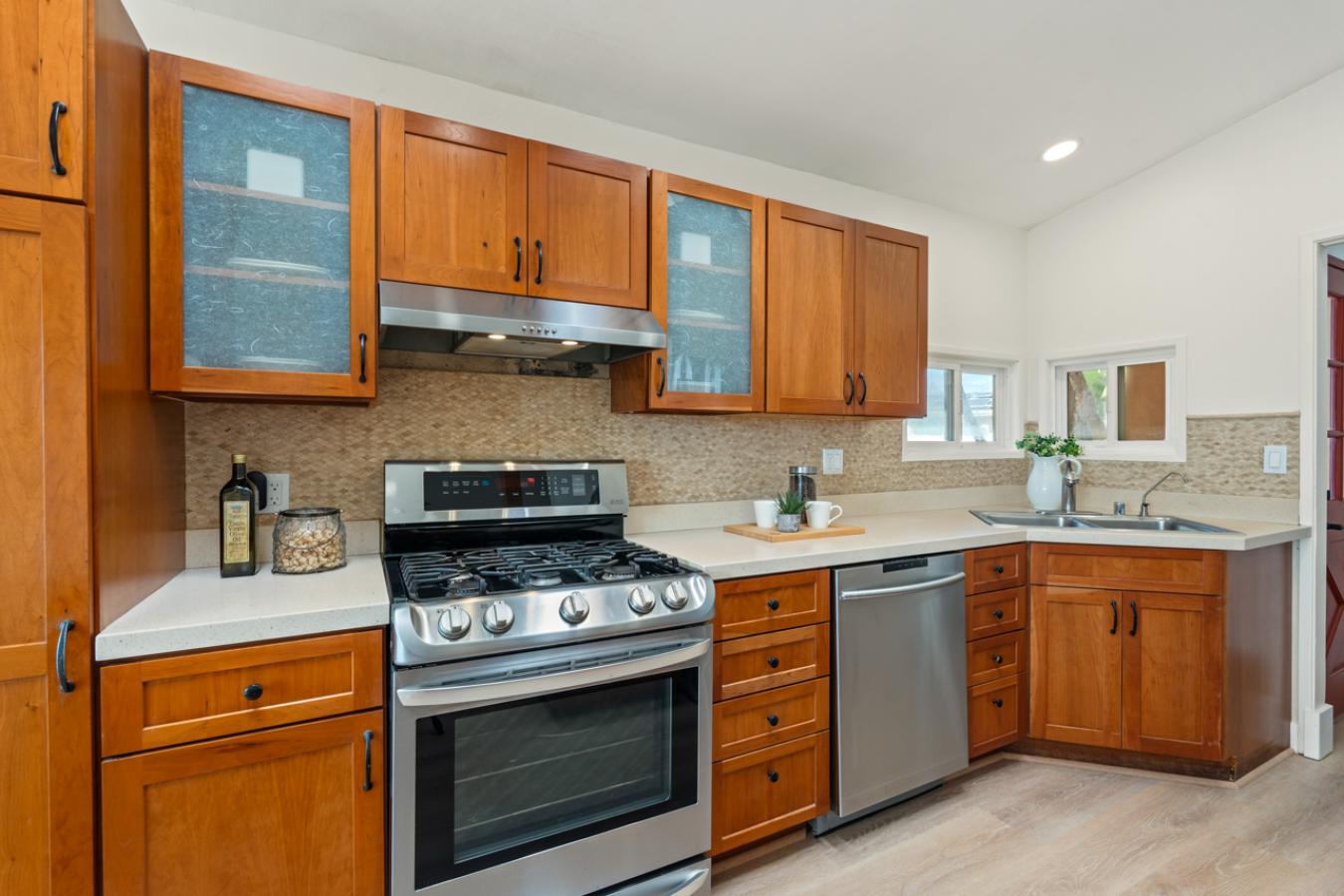 San Diego, San Diego, 92117, United States, 4 Bedrooms Bedrooms, ,3 BathroomsBathrooms,Residential,For Sale,1954477