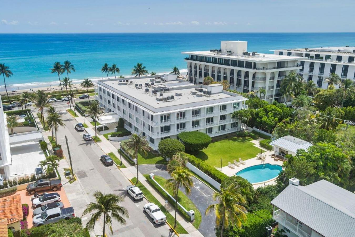 Palm Beach, Florida, 33480, United States, 2 Bedrooms Bedrooms, ,2 BathroomsBathrooms,Residential,For Sale,1959877