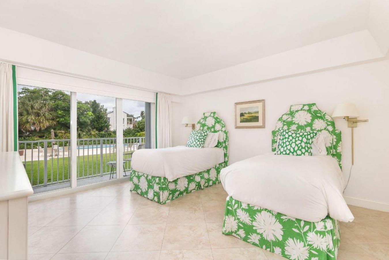 Palm Beach, Florida, 33480, United States, 2 Bedrooms Bedrooms, ,2 BathroomsBathrooms,Residential,For Sale,1959877
