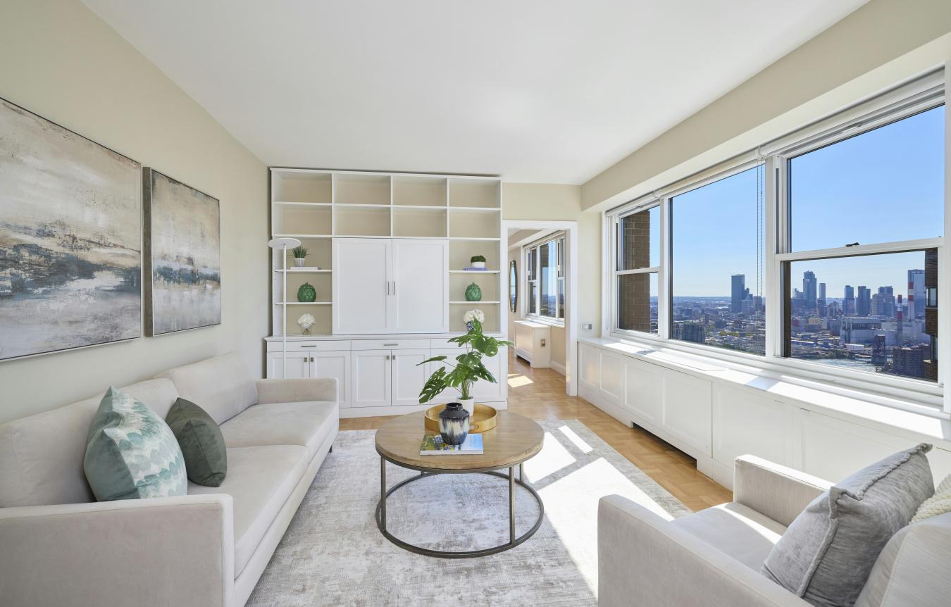 New York, New York, 10028, United States, 2 Bedrooms Bedrooms, ,2 BathroomsBathrooms,Residential,For Sale,1959875