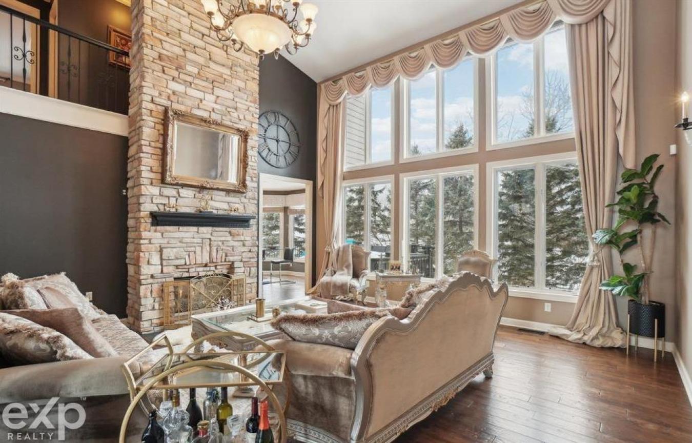 Oxford Charter Township, Oakland, 48371, United States, 4 Bedrooms Bedrooms, ,4 BathroomsBathrooms,Residential,For Sale,1954473