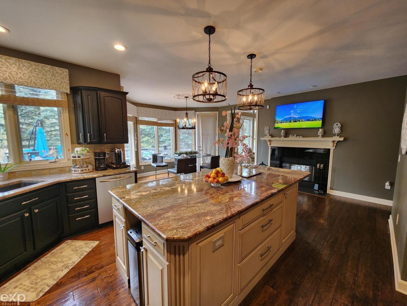 Oxford Charter Township, Oakland, 48371, United States, 4 Bedrooms Bedrooms, ,4 BathroomsBathrooms,Residential,For Sale,1954473