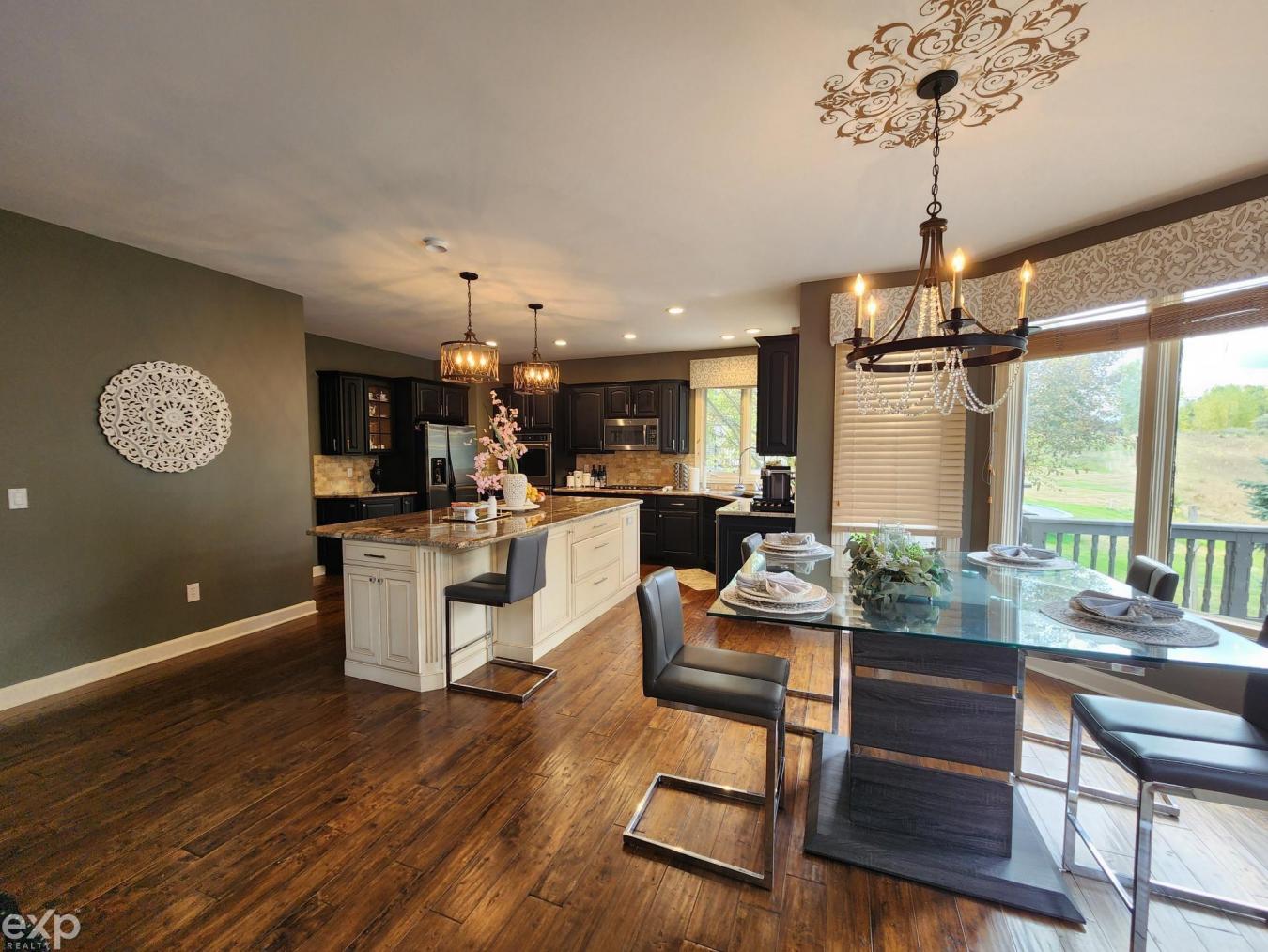 Oxford Charter Township, Oakland, 48371, United States, 4 Bedrooms Bedrooms, ,4 BathroomsBathrooms,Residential,For Sale,1954473