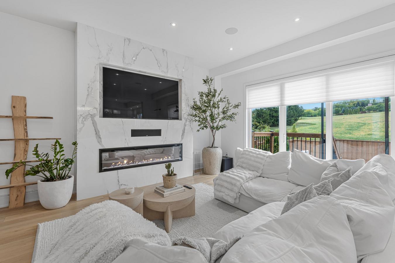 Beamsville, ON, L3J0T1, Canada, 4 Bedrooms Bedrooms, ,3 BathroomsBathrooms,Residential,For Sale,1954472