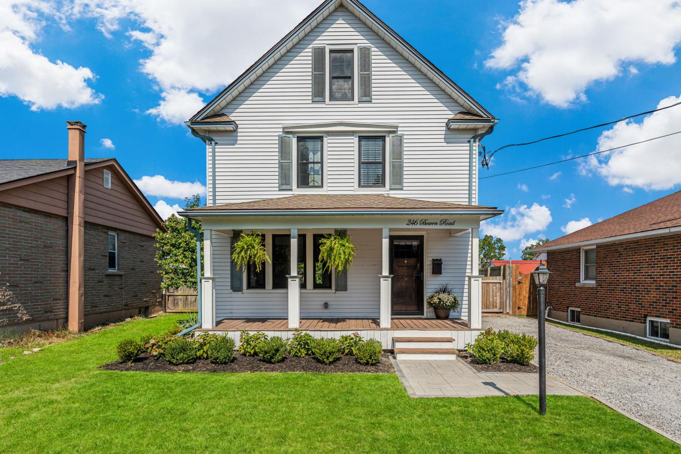 Fort Erie, ON, L2A2Y8, Canada, 4 Bedrooms Bedrooms, ,2 BathroomsBathrooms,Residential,For Sale,1954471