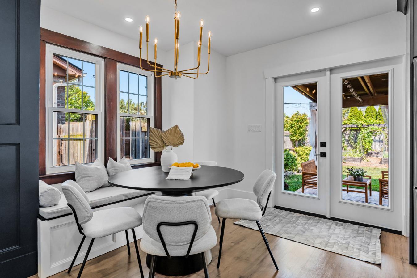 Fort Erie, ON, L2A2Y8, Canada, 4 Bedrooms Bedrooms, ,2 BathroomsBathrooms,Residential,For Sale,1954471