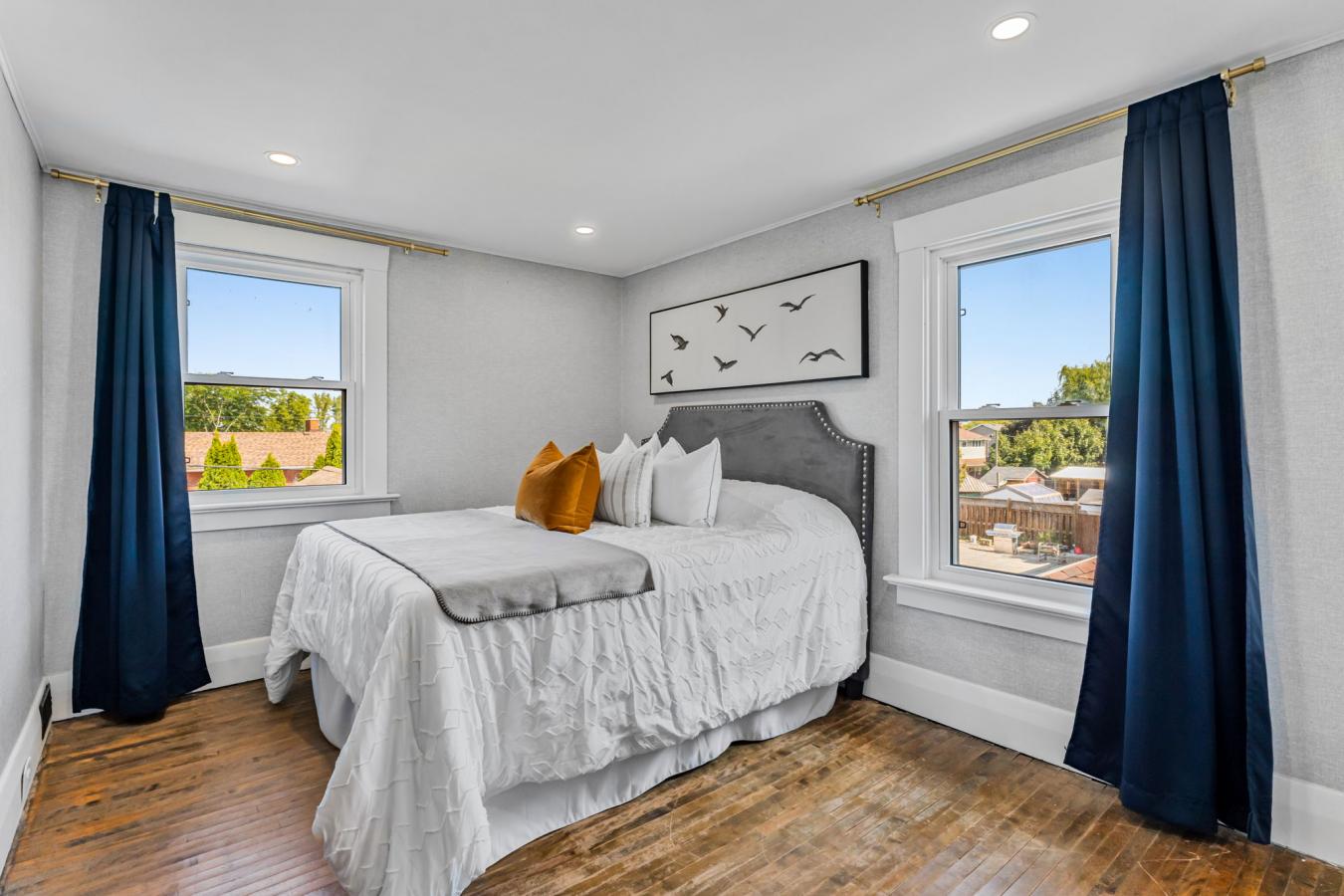 Fort Erie, ON, L2A2Y8, Canada, 4 Bedrooms Bedrooms, ,2 BathroomsBathrooms,Residential,For Sale,1954471