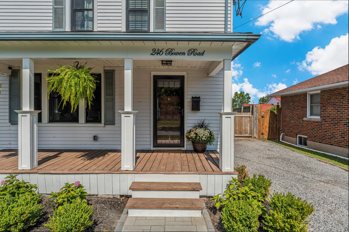 Fort Erie, ON, L2A2Y8, Canada, 4 Bedrooms Bedrooms, ,2 BathroomsBathrooms,Residential,For Sale,1954471