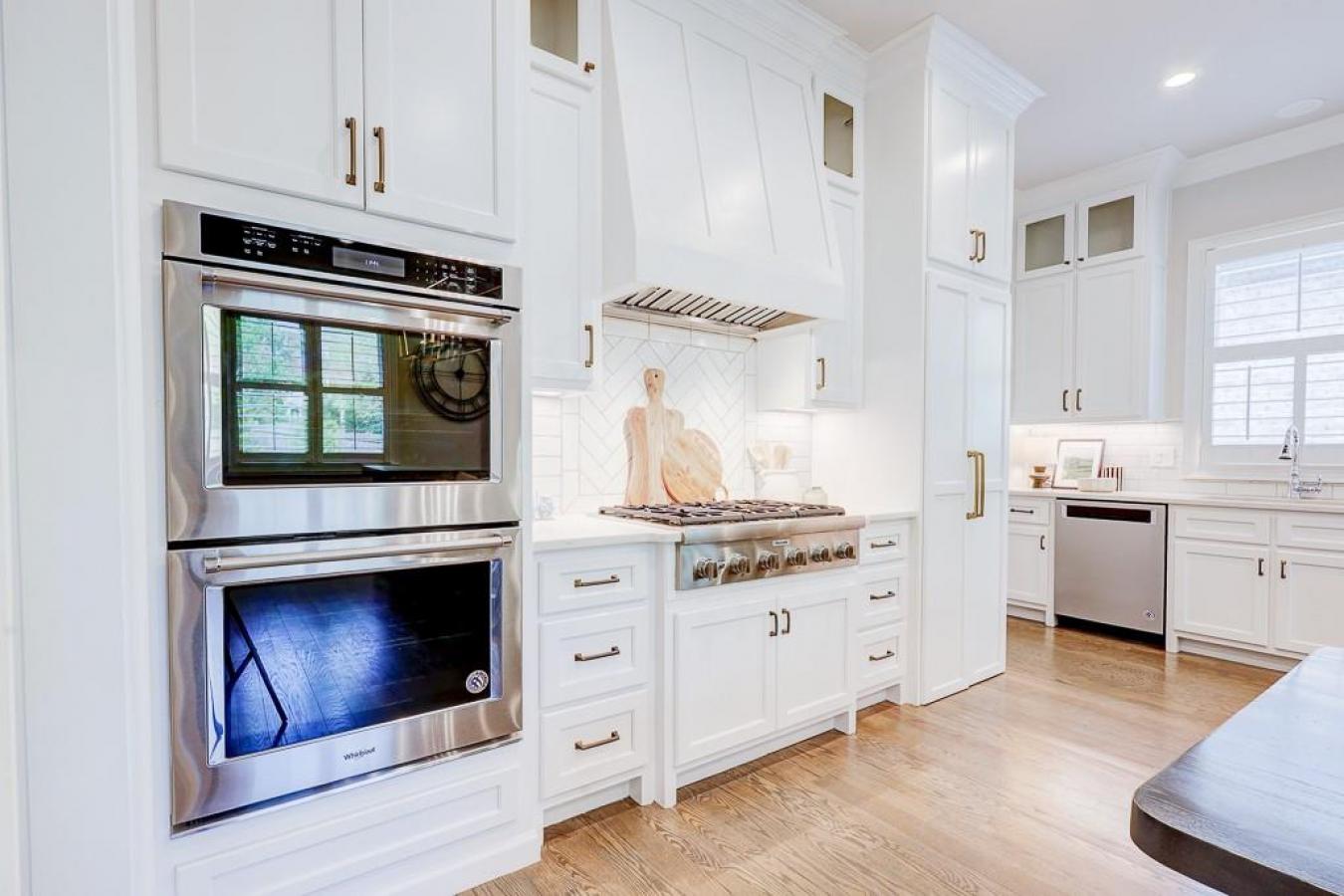 Marietta, Cobb - GA, 30062, United States, 9 Bedrooms Bedrooms, ,8 BathroomsBathrooms,Residential,For Sale,1954469