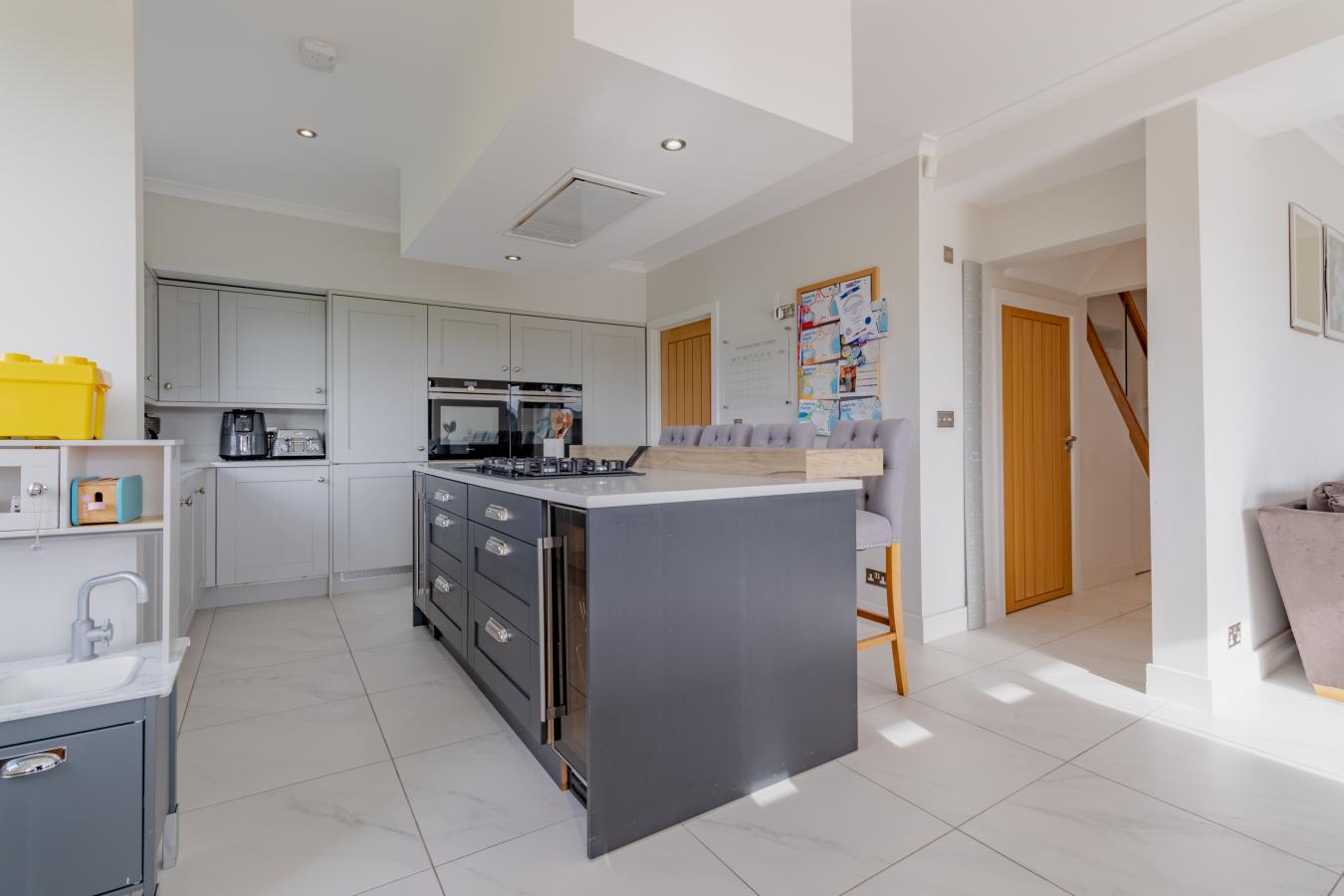 Stourbridge, West Midlands, DY8 2RP, United Kingdom, 4 Bedrooms Bedrooms, ,2 BathroomsBathrooms,Residential,For Sale,1959862