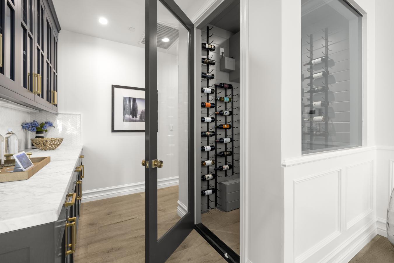 Encino, Los Angeles, 91316, United States, 6 Bedrooms Bedrooms, ,6 BathroomsBathrooms,Residential,For Sale,1954468