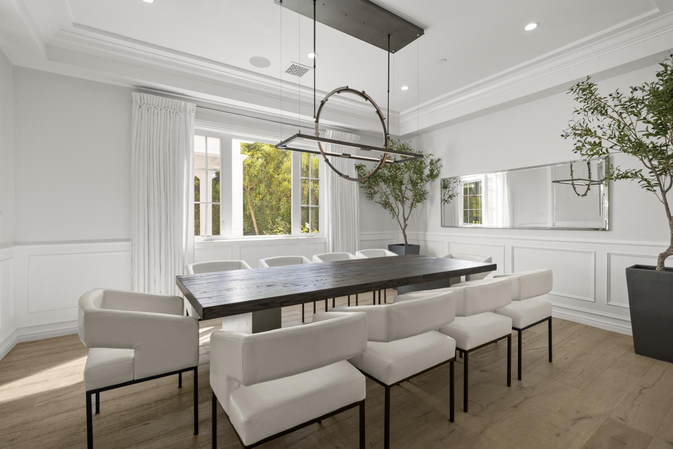 Encino, Los Angeles, 91316, United States, 6 Bedrooms Bedrooms, ,6 BathroomsBathrooms,Residential,For Sale,1954468