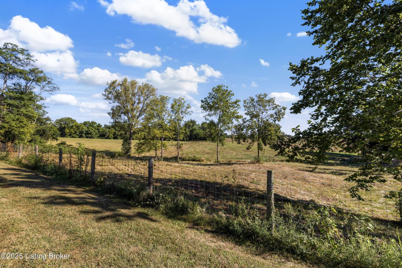 Campbellsburg, Henry, 40011, United States, 4 Bedrooms Bedrooms, ,2 BathroomsBathrooms,Residential,For Sale,1959864