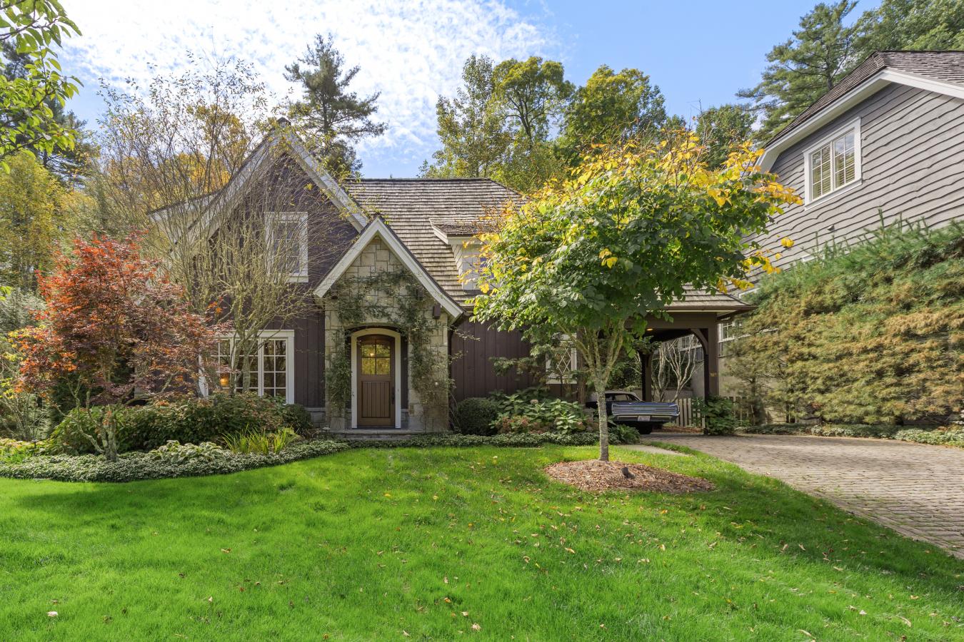 Highlands, Macon, 28741, United States, 4 Bedrooms Bedrooms, ,4 BathroomsBathrooms,Residential,For Sale,1972059