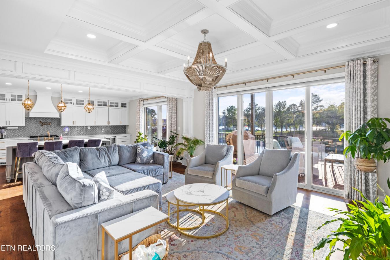 Knoxville, Knox County, 37920, United States, 6 Bedrooms Bedrooms, ,4 BathroomsBathrooms,Residential,For Sale,1959860