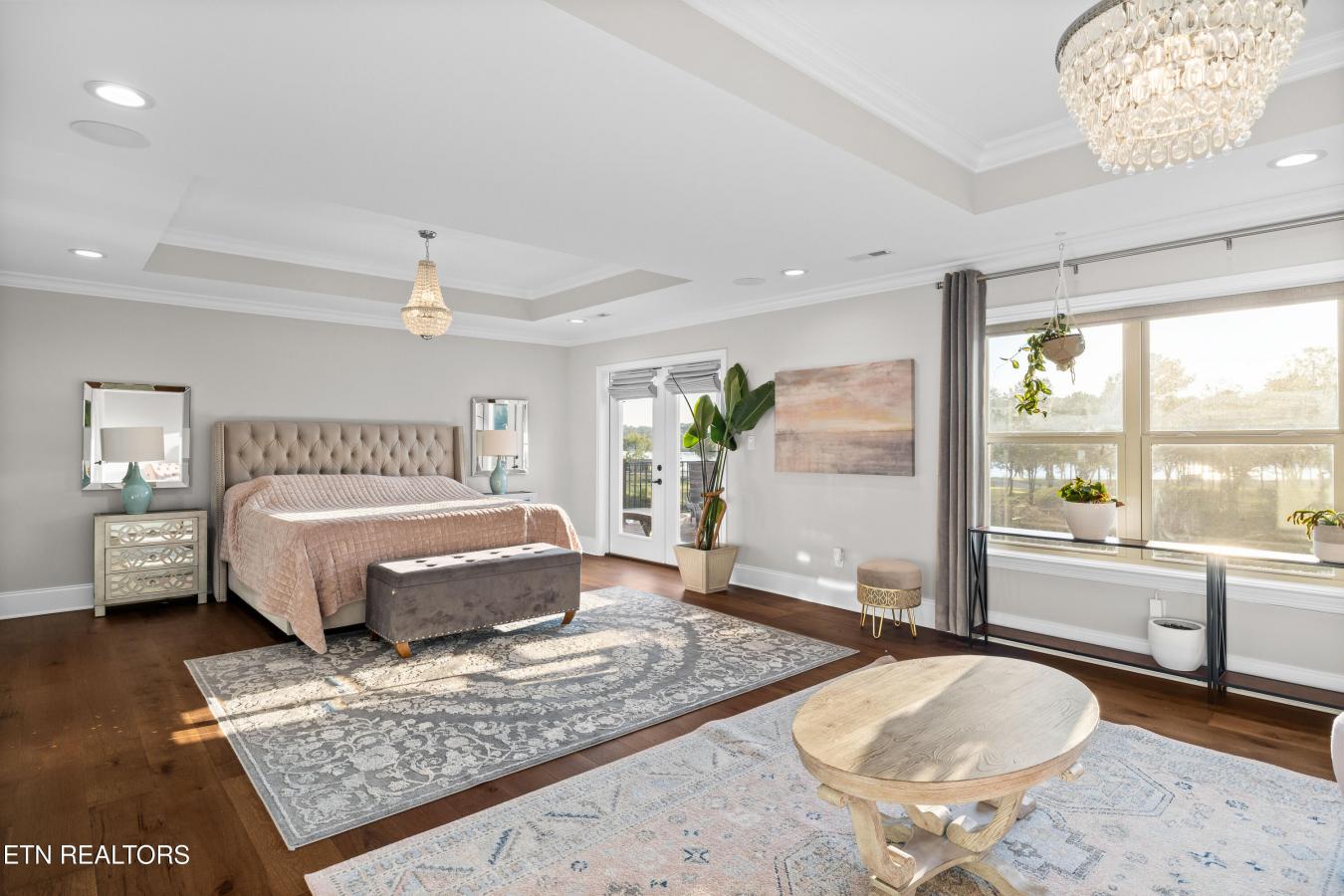 Knoxville, Knox County, 37920, United States, 6 Bedrooms Bedrooms, ,4 BathroomsBathrooms,Residential,For Sale,1959860