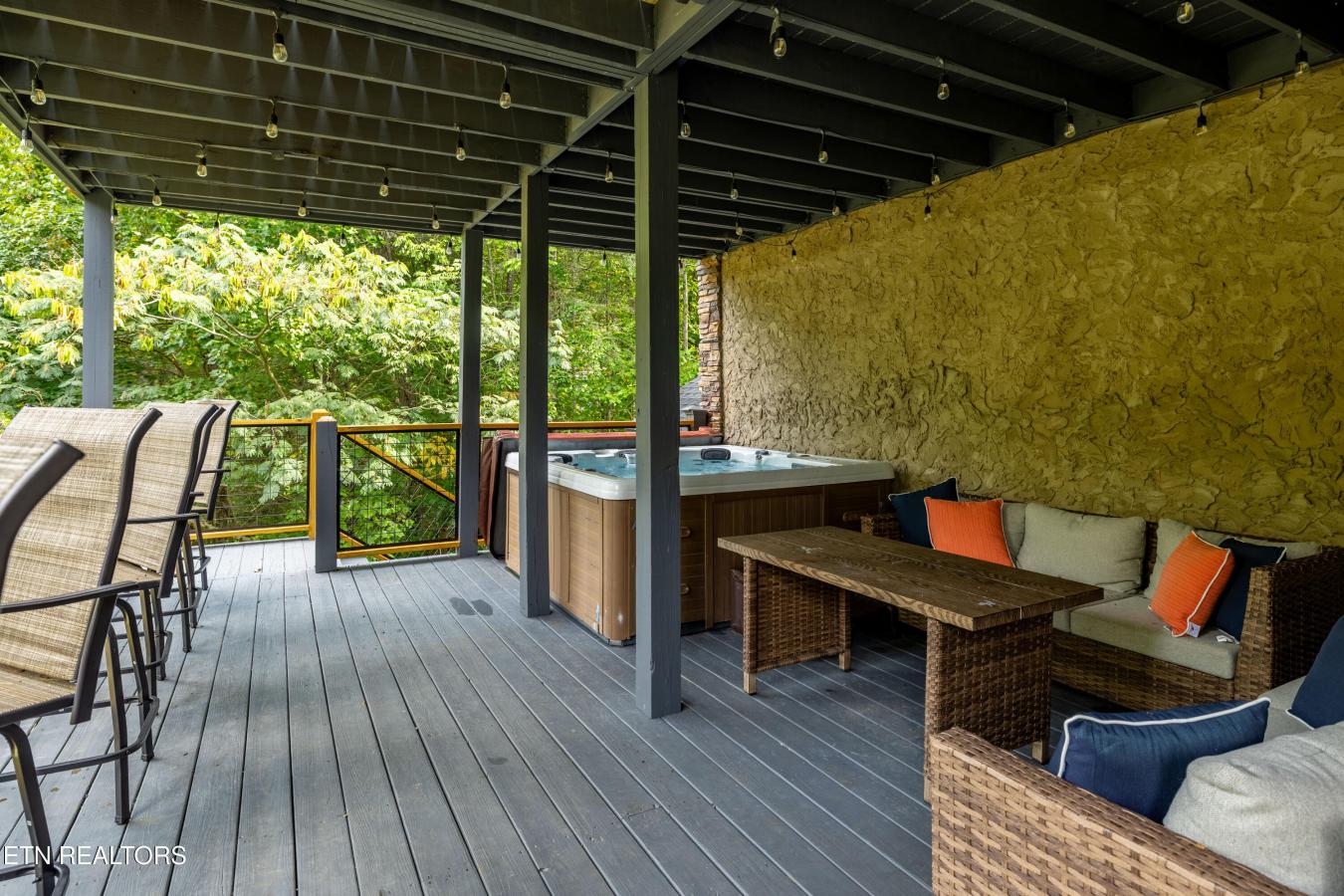 Sevierville, Sevier County - 27, 37862, United States, 5 Bedrooms Bedrooms, ,4 BathroomsBathrooms,Residential,For Sale,1959858