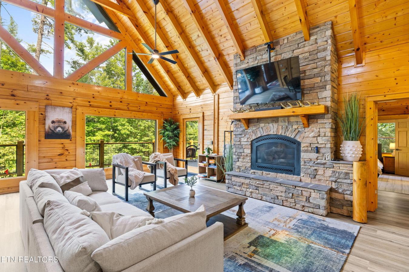 Sevierville, Sevier County - 27, 37862, United States, 5 Bedrooms Bedrooms, ,4 BathroomsBathrooms,Residential,For Sale,1959858