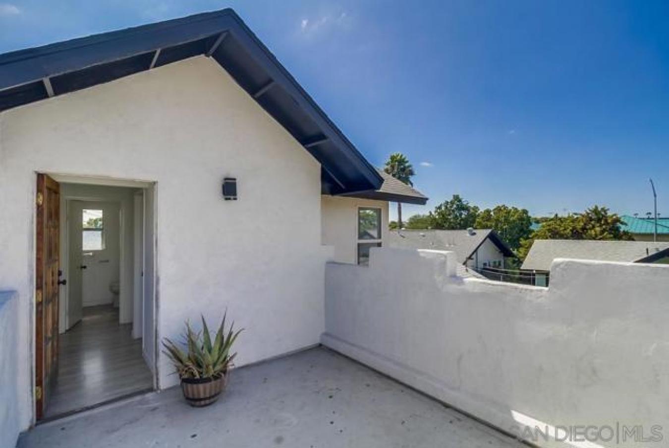 San Diego, San Diego, 92105, United States, 6 Bedrooms Bedrooms, ,2 BathroomsBathrooms,Residential,For Sale,1959856