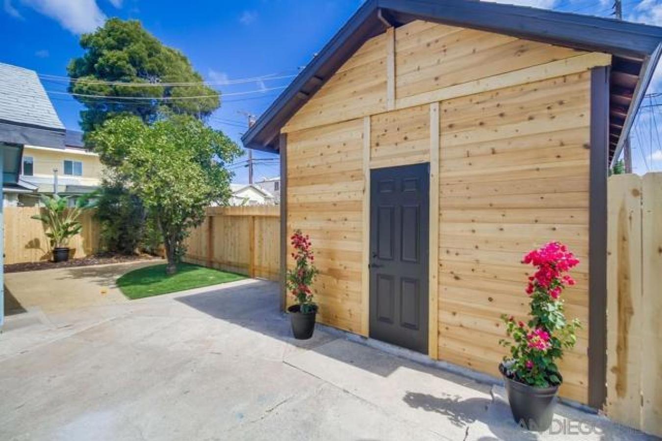 San Diego, San Diego, 92105, United States, 6 Bedrooms Bedrooms, ,2 BathroomsBathrooms,Residential,For Sale,1959856