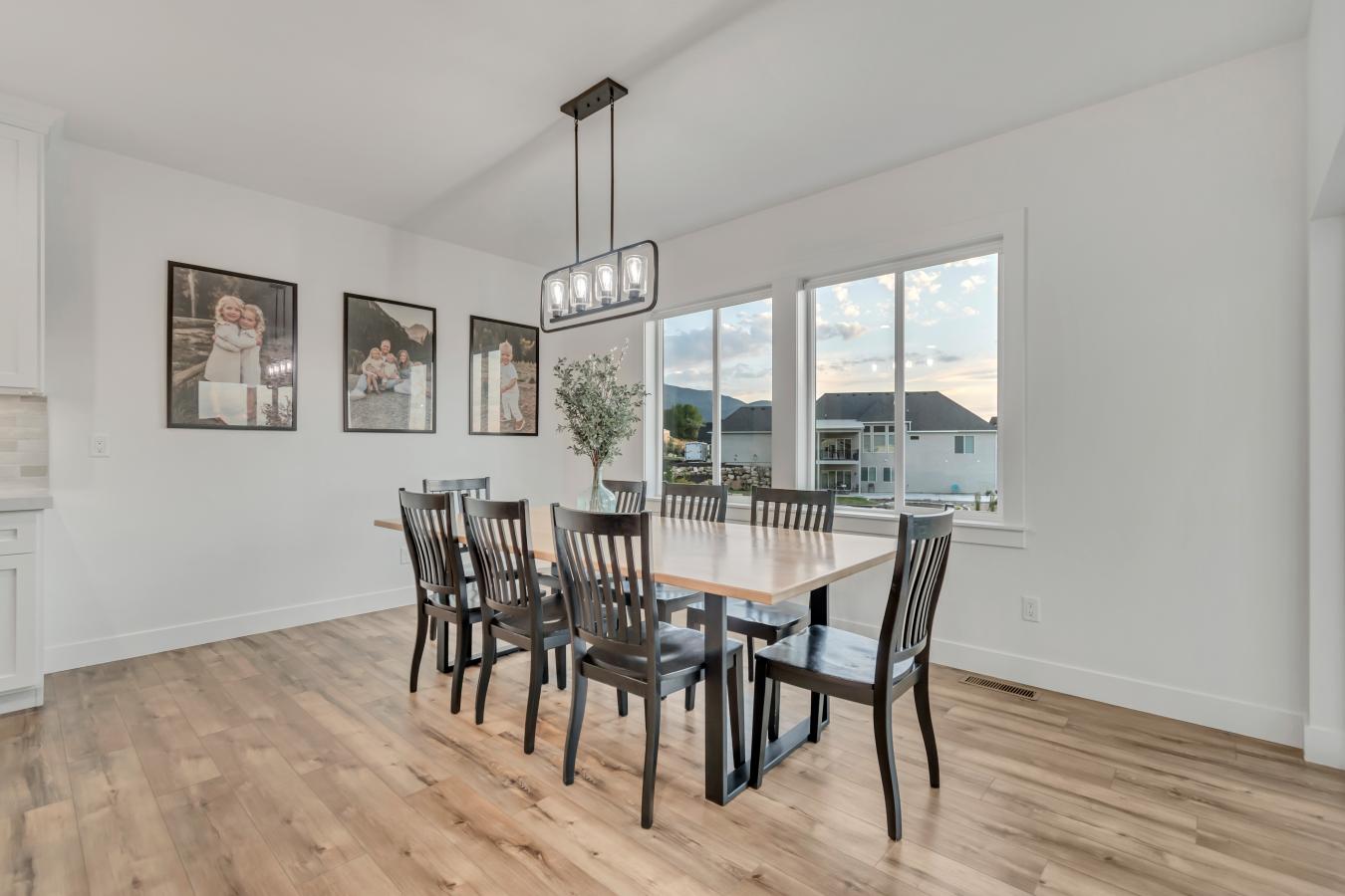 Woodland Hills, Utah, 84653, United States, 6 Bedrooms Bedrooms, ,3 BathroomsBathrooms,Residential,For Sale,1959854