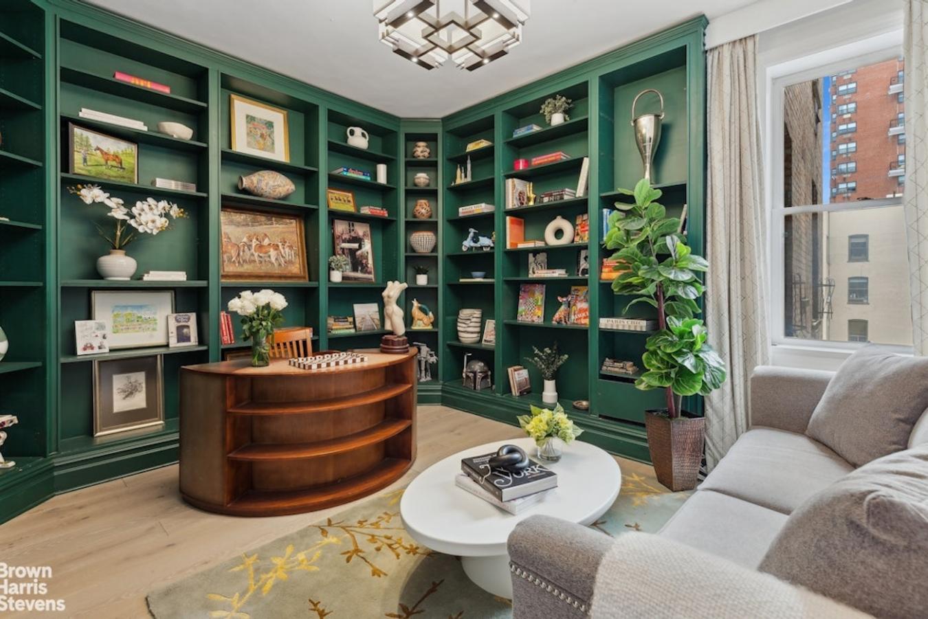 New York, New York, 10025, United States, 5 Bedrooms Bedrooms, ,3 BathroomsBathrooms,Residential,For Sale,1959847