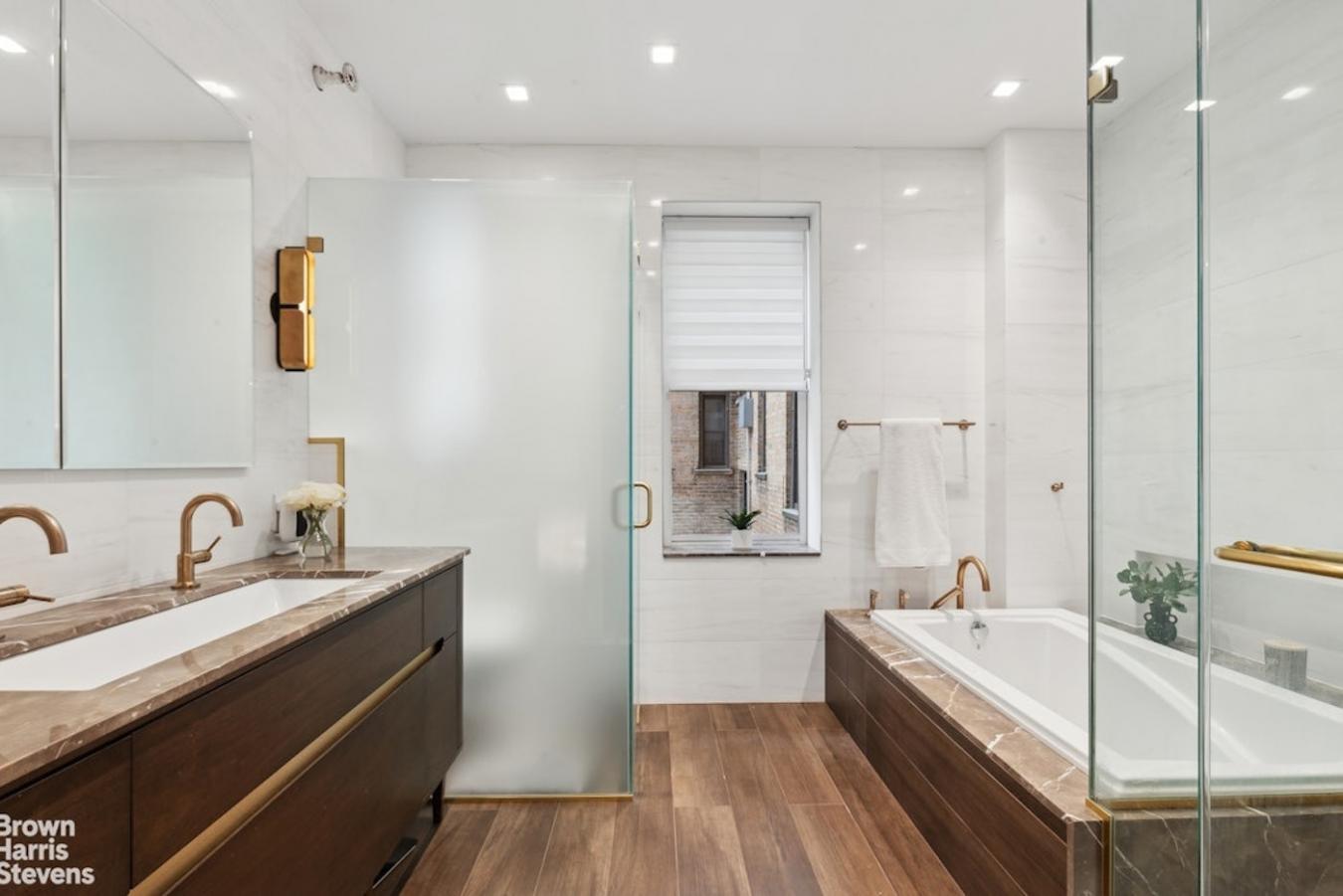 New York, New York, 10025, United States, 5 Bedrooms Bedrooms, ,3 BathroomsBathrooms,Residential,For Sale,1959847