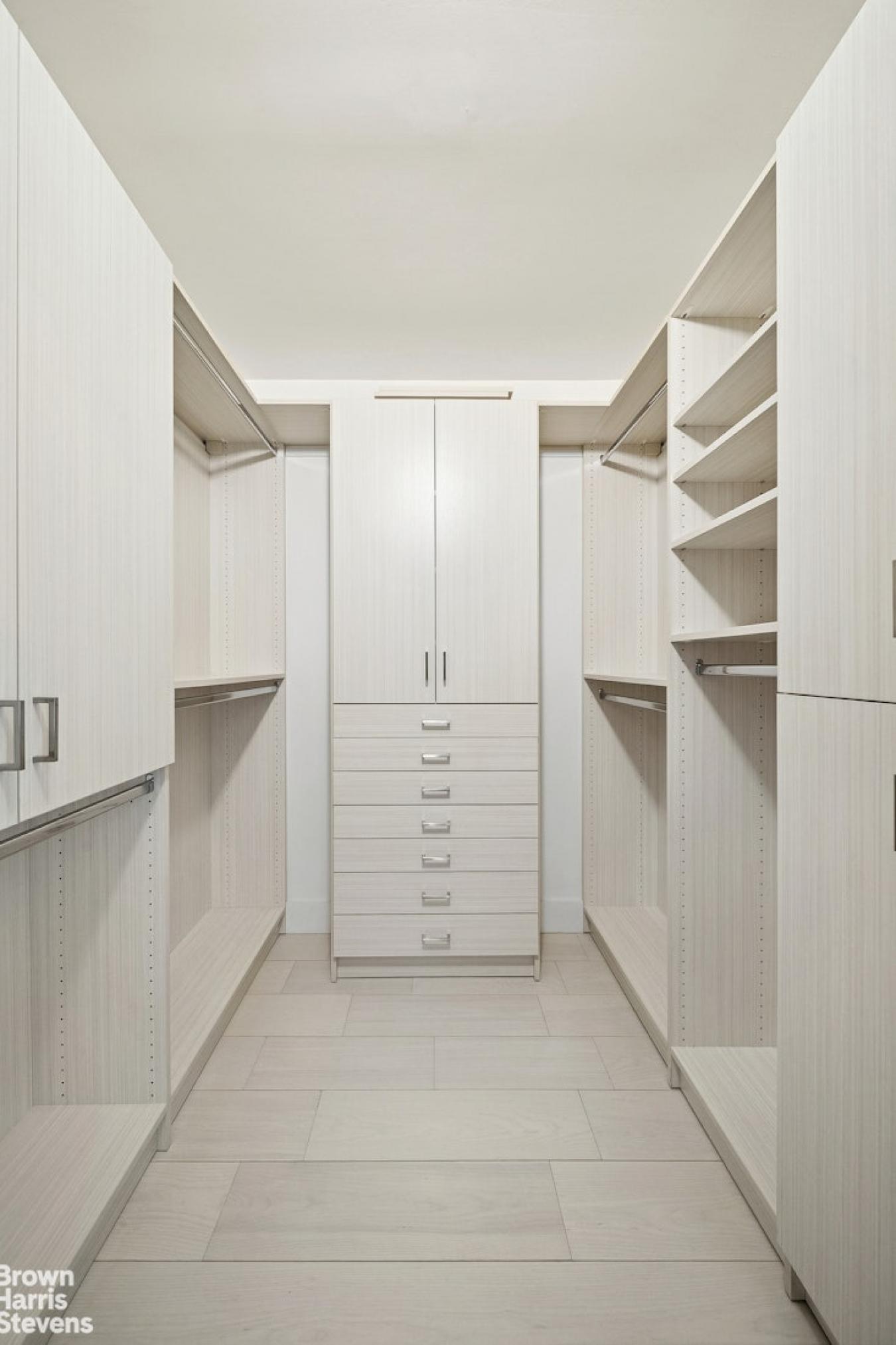 New York, New York, 10028, United States, 2 Bedrooms Bedrooms, ,2 BathroomsBathrooms,Residential,For Sale,2008665