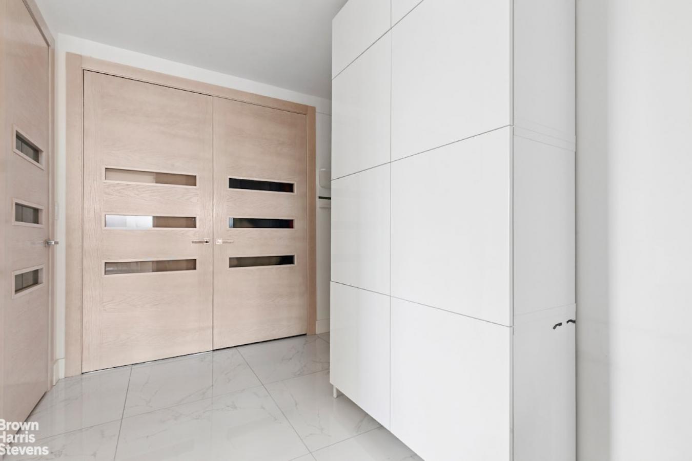 New York, New York, 10028, United States, 2 Bedrooms Bedrooms, ,2 BathroomsBathrooms,Residential,For Sale,2008665