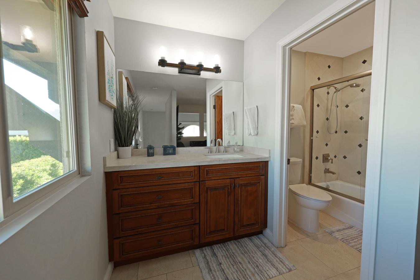 Palm Springs, Riverside, 92262, United States, 1 Bedroom Bedrooms, ,1 BathroomBathrooms,Residential,For Sale,1959843