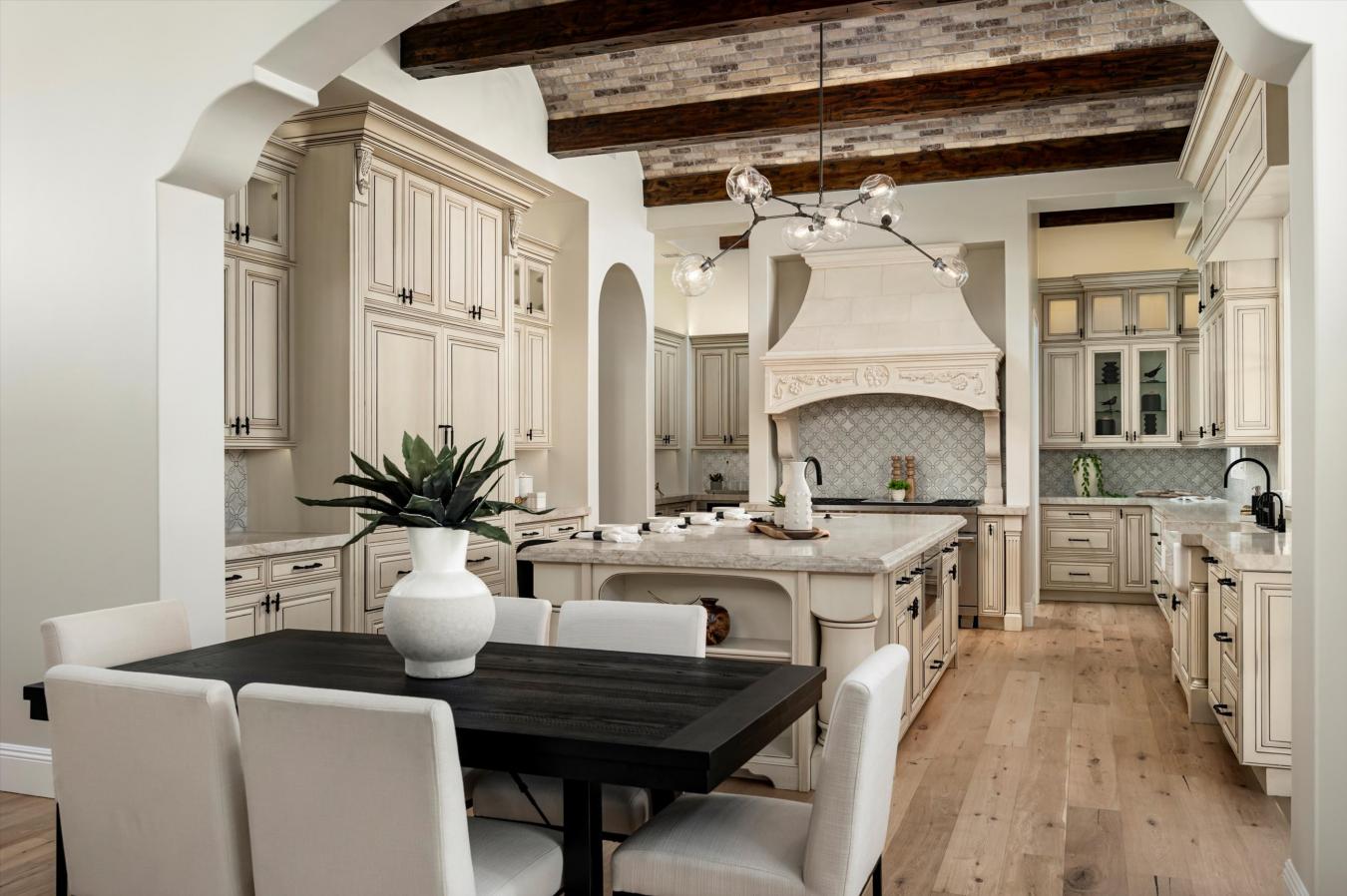 Paradise Valley, Maricopa, 85253, United States, 4 Bedrooms Bedrooms, ,6 BathroomsBathrooms,Residential,For Sale,1959839