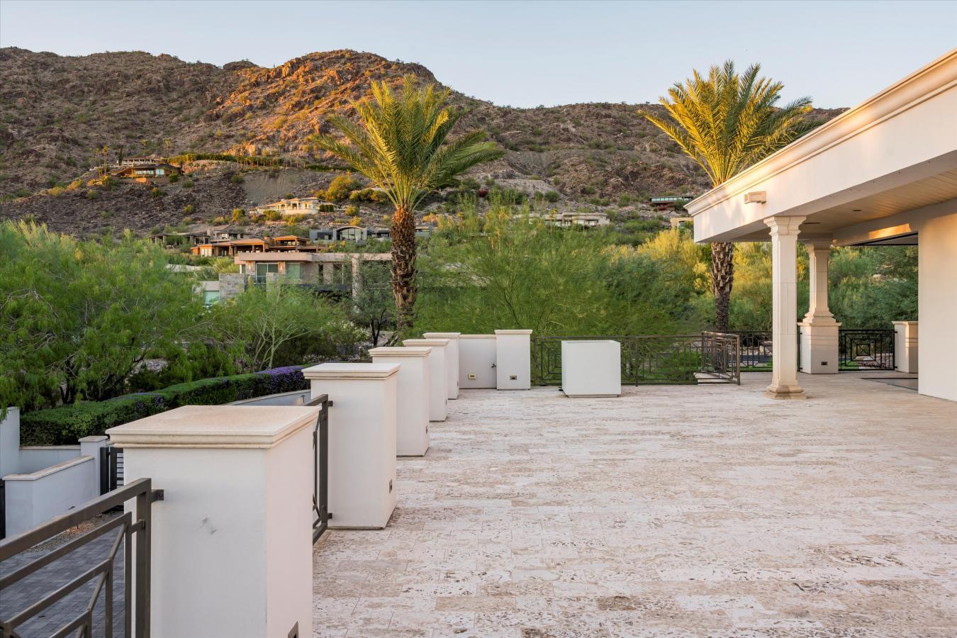 Paradise Valley, Maricopa, 85253, United States, 4 Bedrooms Bedrooms, ,6 BathroomsBathrooms,Residential,For Sale,1959839