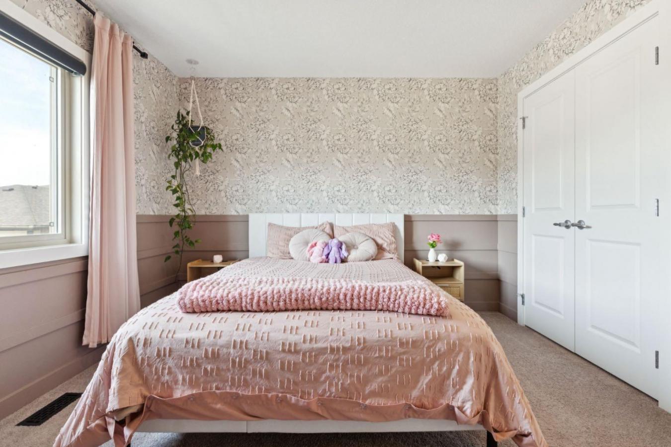 Cochrane, Rocky View County, T4C 0Z2, Canada, 3 Bedrooms Bedrooms, ,2 BathroomsBathrooms,Residential,For Sale,1959837