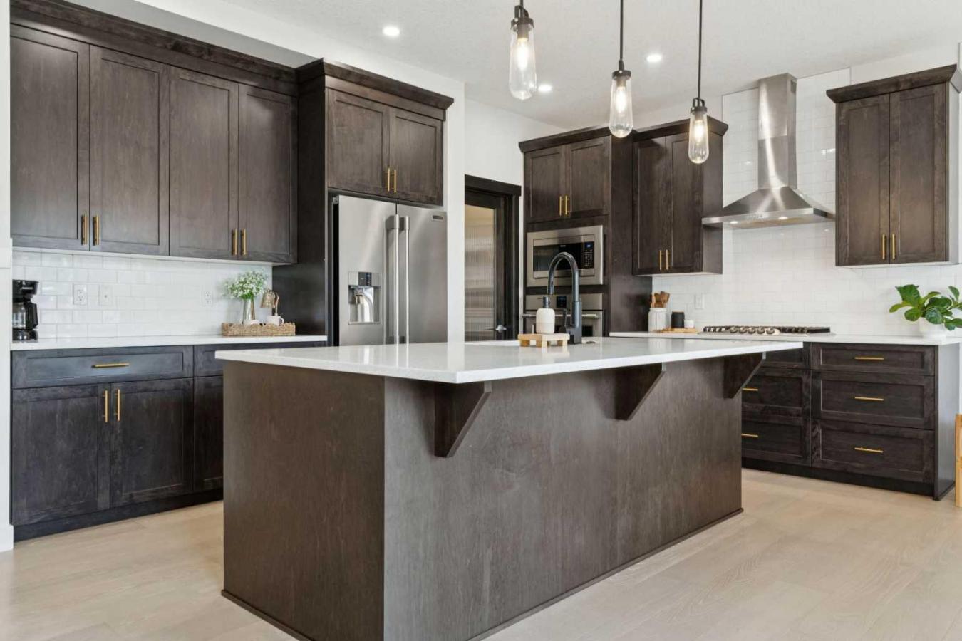 Cochrane, Rocky View County, T4C 0Z2, Canada, 3 Bedrooms Bedrooms, ,2 BathroomsBathrooms,Residential,For Sale,1959837