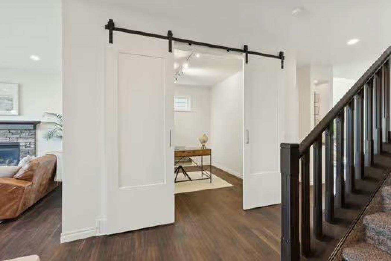 Cochrane, Rocky View County, T4C 0Y7, Canada, 4 Bedrooms Bedrooms, ,3 BathroomsBathrooms,Residential,For Sale,1959833