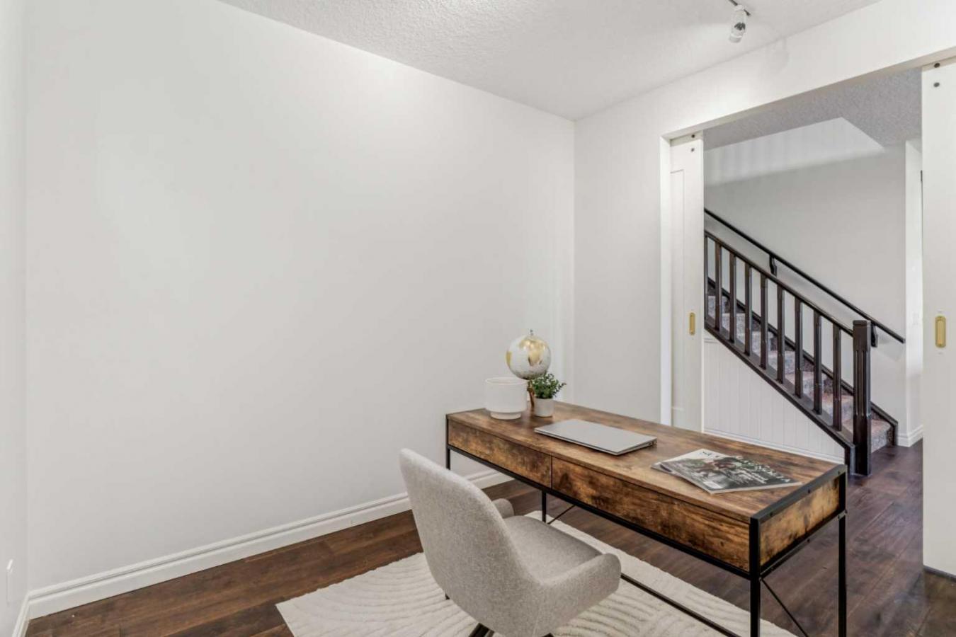 Cochrane, Rocky View County, T4C 0Y7, Canada, 4 Bedrooms Bedrooms, ,3 BathroomsBathrooms,Residential,For Sale,1959833