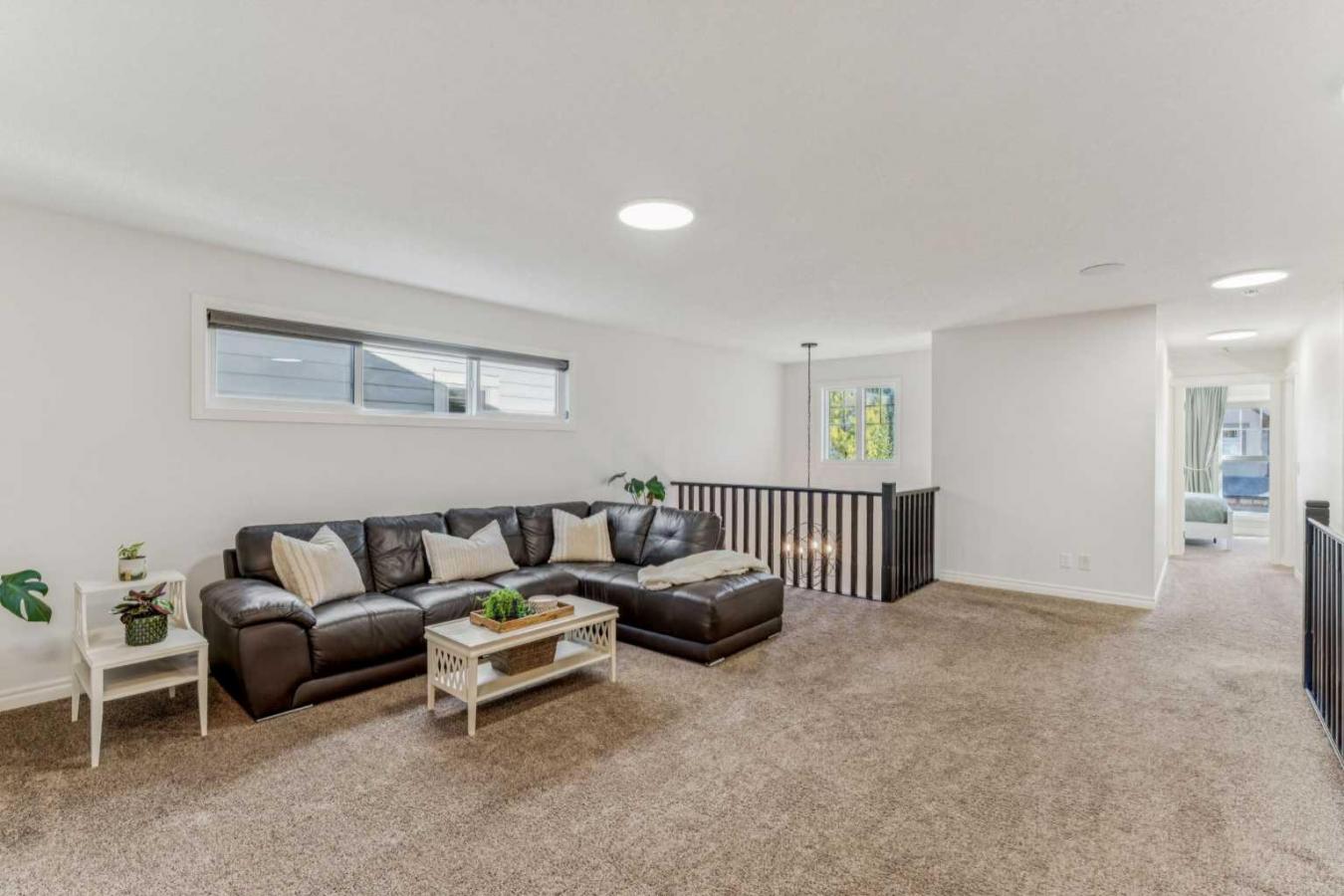 Cochrane, Rocky View County, T4C 0Y7, Canada, 4 Bedrooms Bedrooms, ,3 BathroomsBathrooms,Residential,For Sale,1959833