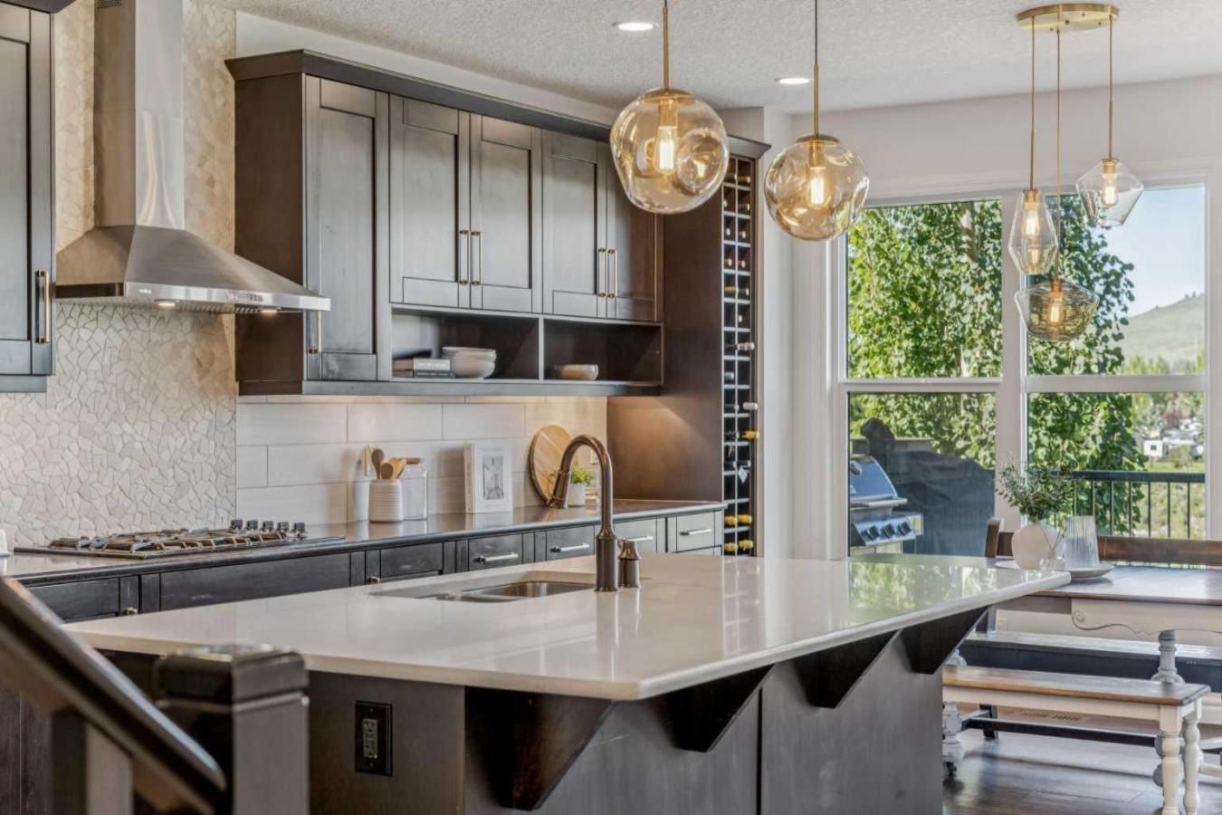 Cochrane, Rocky View County, T4C 0Y7, Canada, 4 Bedrooms Bedrooms, ,3 BathroomsBathrooms,Residential,For Sale,1959833