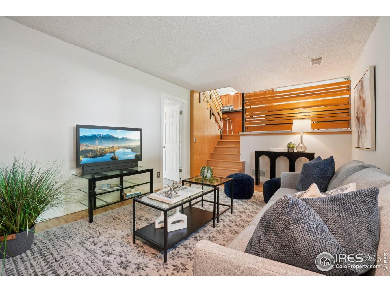 Louisville, Boulder, 80027, United States, 3 Bedrooms Bedrooms, ,2 BathroomsBathrooms,Residential,For Sale,1959832