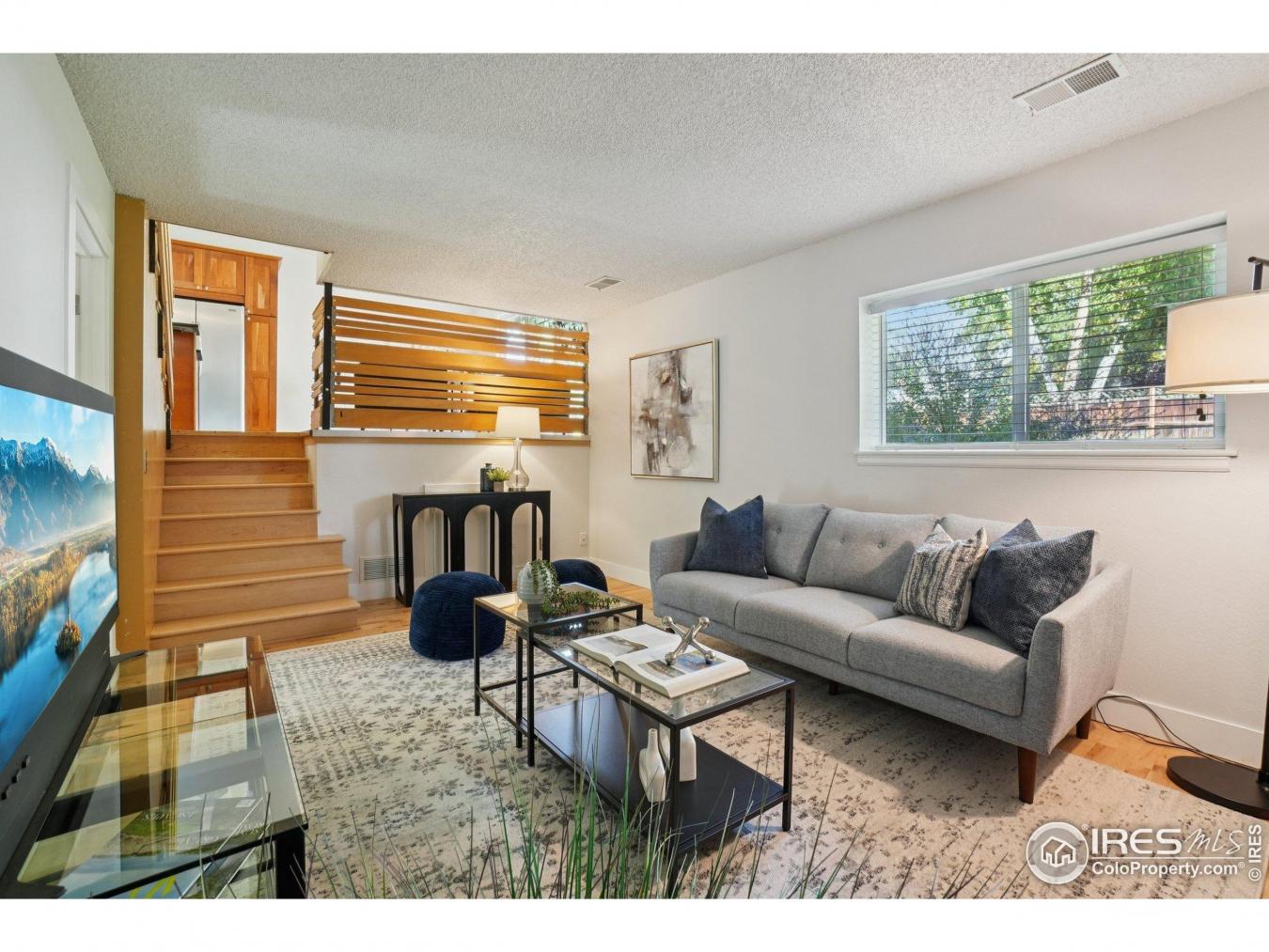 Louisville, Boulder, 80027, United States, 3 Bedrooms Bedrooms, ,2 BathroomsBathrooms,Residential,For Sale,1959832