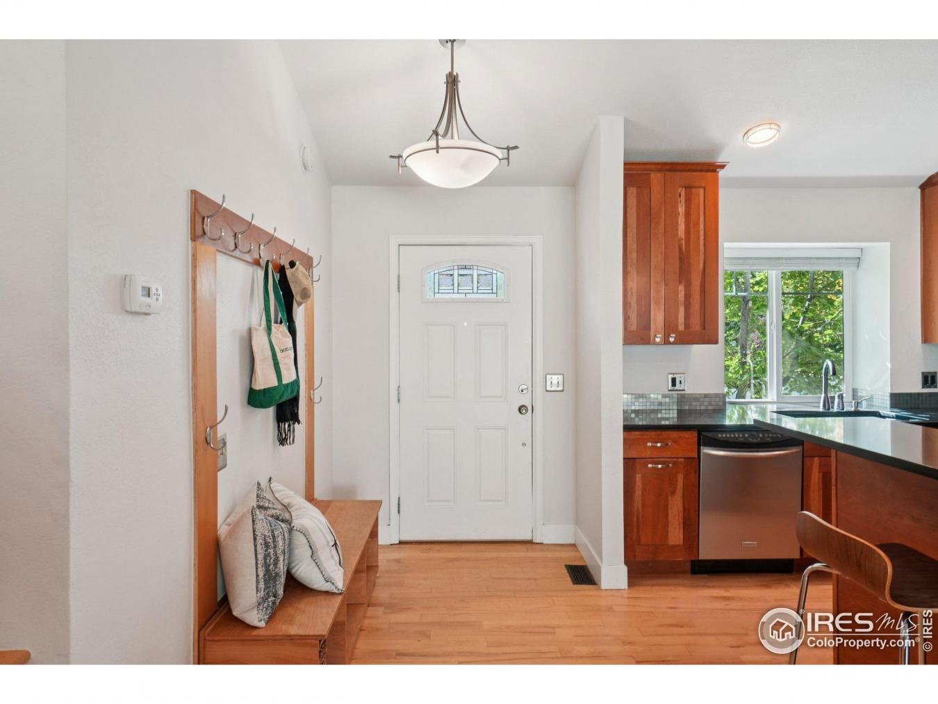 Louisville, Boulder, 80027, United States, 3 Bedrooms Bedrooms, ,2 BathroomsBathrooms,Residential,For Sale,1959832